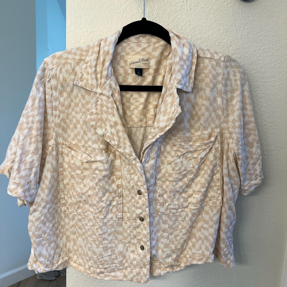 Universal Thread Shirt